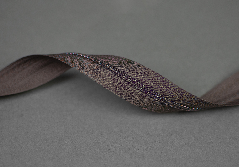 Blixtlås metervara 3mm — Mörkbrun