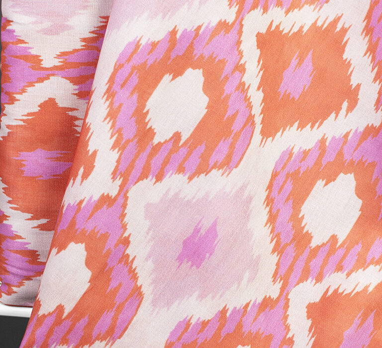 Bomullsvoile - Rosaorange mönster - Beige, ca 0,9m