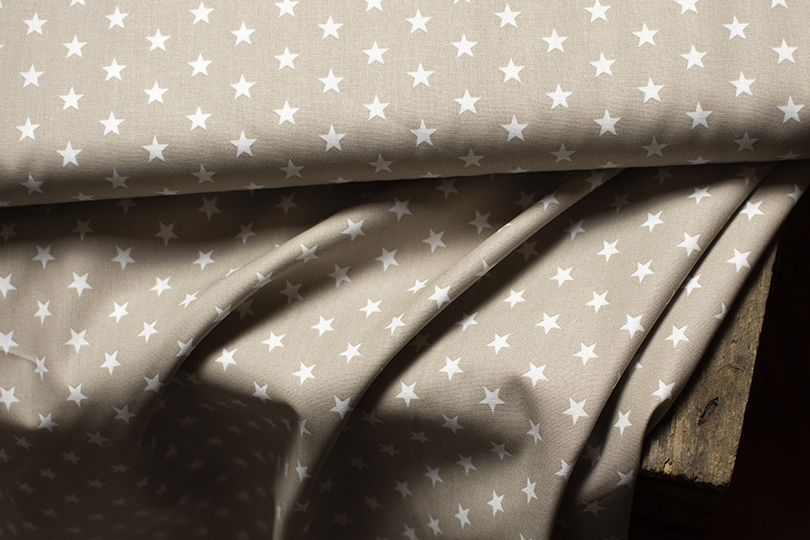 Bomullspoplin - Stjärnor — Beige